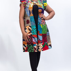 Jaqueta de patchwork com estampa africana: moda feminina sustentável