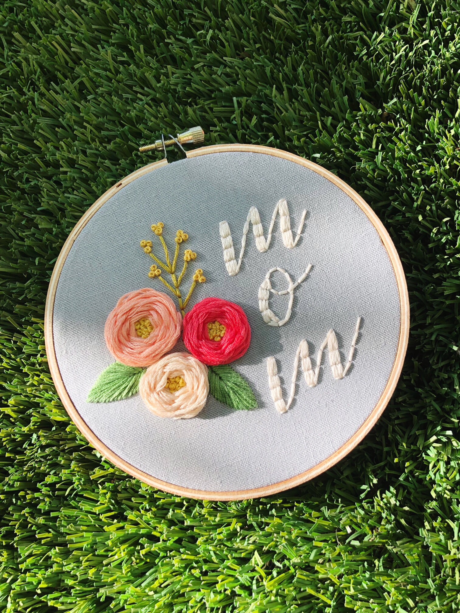 Embroidery Beautiful Embroidered Hoop Gracias Mama Quote Hoop ...