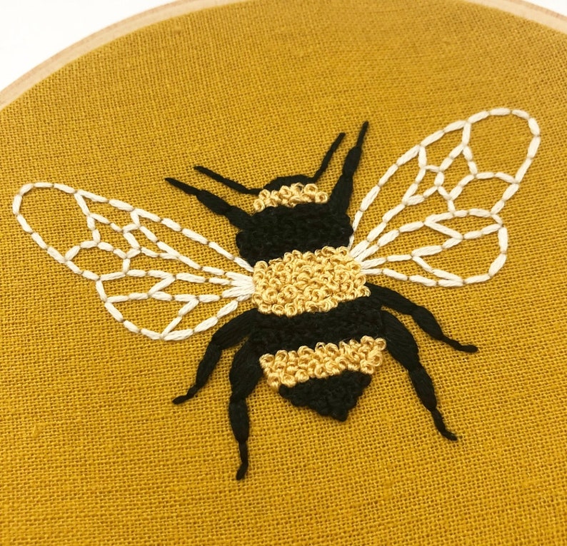 Bee Embroidery Art Embroidery Hoop Art Hand Embroidery Etsy