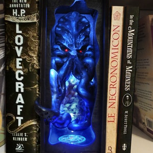 Cthulhu Diorama Bookshelf Insert