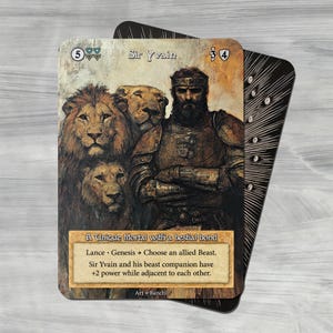 Op de afbeelding: Een rechthoekige spelkaart getiteld Sir Yvain met een bebaarde ridder in donker harnas naast drie leeuwen. De kaart bevat de tekst A Unique Mortal with a bestial bond, Lance, Genesis en spelregels met betrekking tot krachtbonussen.