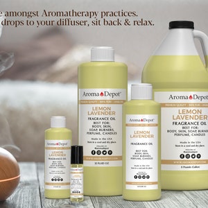 Pu&ograve; includere: Quattro bottiglie di olio profumato alla lavanda e limone di diverse dimensioni, di Aroma Depot. Le bottiglie sono gialle e hanno un'etichetta con il nome del prodotto e la descrizione. La bottiglia pi&ugrave; grande &egrave; da 32 once liquide. La bottiglia pi&ugrave; piccola &egrave; da 10 ml. Le bottiglie sono su una superficie di legno con un diffusore e un mazzo di fiori gialli sullo sfondo.