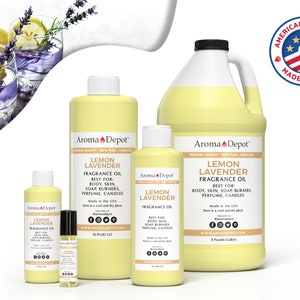 Pu&ograve; includere: Quattro bottiglie di olio di fragranza alla lavanda e limone di diverse dimensioni, di Aroma Depot. Le bottiglie sono gialle e hanno un'etichetta con il nome del prodotto e la descrizione. La bottiglia pi&ugrave; grande &egrave; un gallone. La bottiglia pi&ugrave; piccola &egrave; una bottiglia roll-on da 10 ml. Le bottiglie sono su uno sfondo bianco con un bicchiere di limonata e fiori di lavanda.