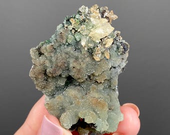 32gr. 宝石のような蛍光性キュプロアダマイト結晶。メキシコ、ラ