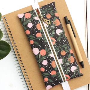 Estuche para bolígrafos Clementine con banda elástica