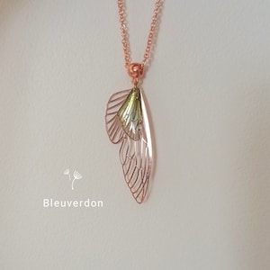 Halskette mit Feenflügeln in Roségold