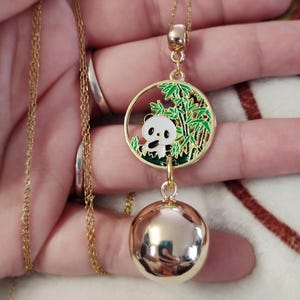 Złota panda ciąża bola