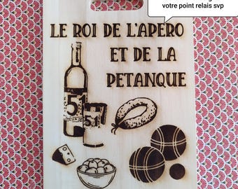 Planche à Découper En Bambou Gravé « Le Joueur De Pétanque » – 30x20x1 Cm – Plateau Apéro, Cadeau Homme, Cuisine, Barbecue
