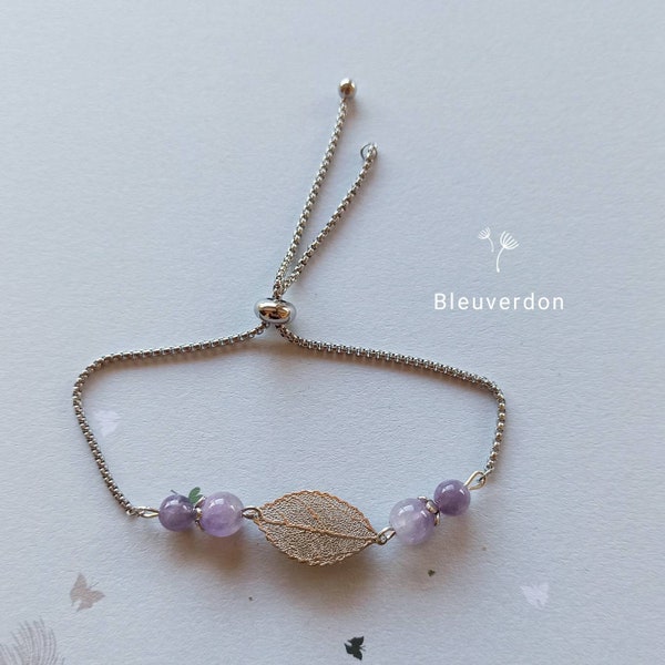 Bracelet coulissant feuille et perles en amethyste