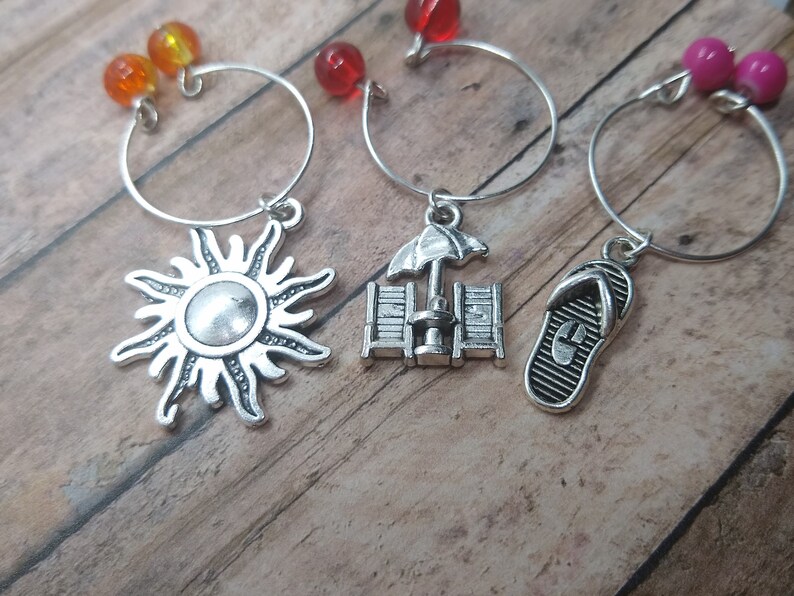 Palm Tree Wine Charm Set of 6 Tropical Wine Charms Seashell Sandal Sun Beach Chairs Cruise Ship Wine Charm Beach Wine Charms