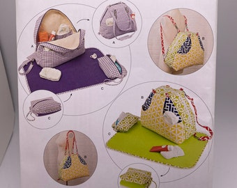 Simplicity 8031 Uncut FF Convertible Diaper Bags and Changing Pad