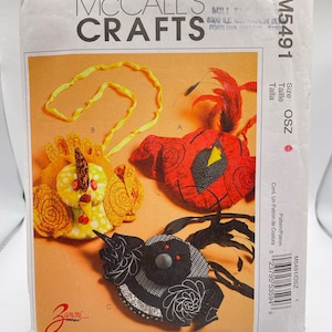 McCall&#39;s M5491 Bird Handbag Sewing Pattern: Cardinal, Chicken, Loon