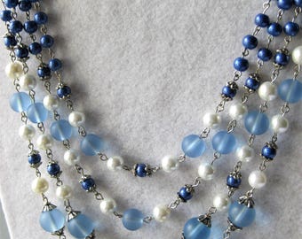 Necklace 4 rows of blue and white