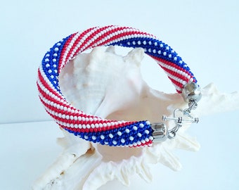 USA Flag bracelet,  4th of July  Patriotic gift American bracelet United States bracelet Flag bracelet Beaded Crochet bracelet Gift for men