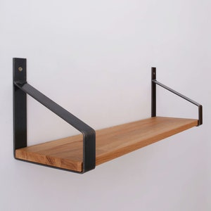 Wall Shelf Coral Solid Oak with Raw Steel Wall Brackets in Industrial Design - Wall Shelf for Wall Mounting (Shelf closed and open)