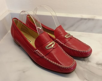 Vintage Designer Red Italian Leather HB Moccasin Loafer Women Shoes - Made in Italy - Hand Contrast Stitched - Size 7.5 - Gold Buckle.