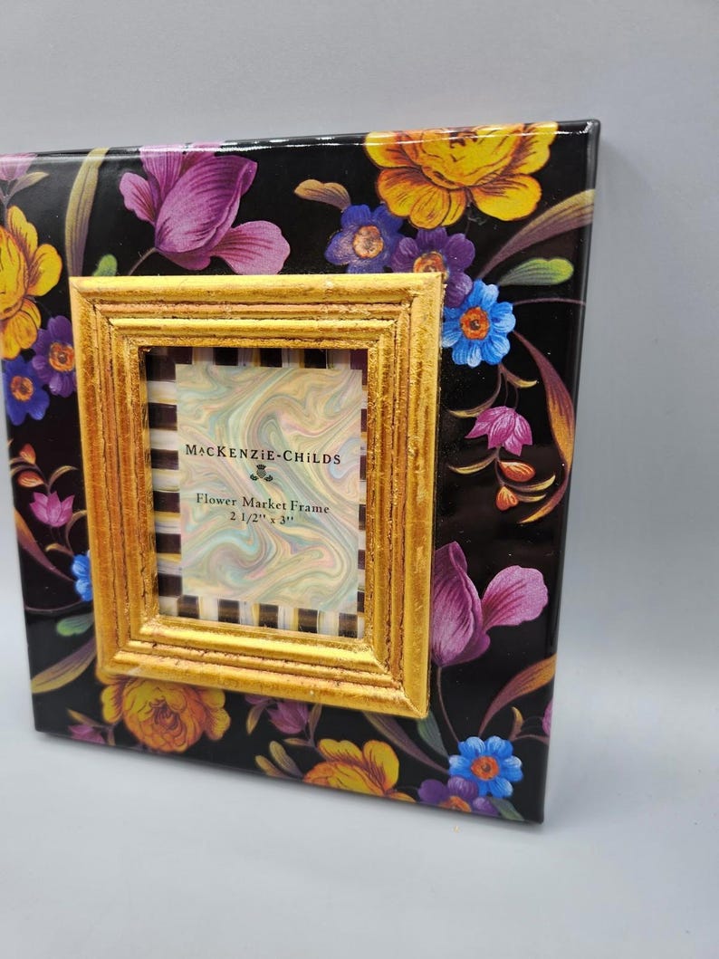 Cadre photo Mackenzie Childs, noir et pourpre, marché aux fleurs, 2,5 x 3 po., cadre 6 x 6 po. image 5