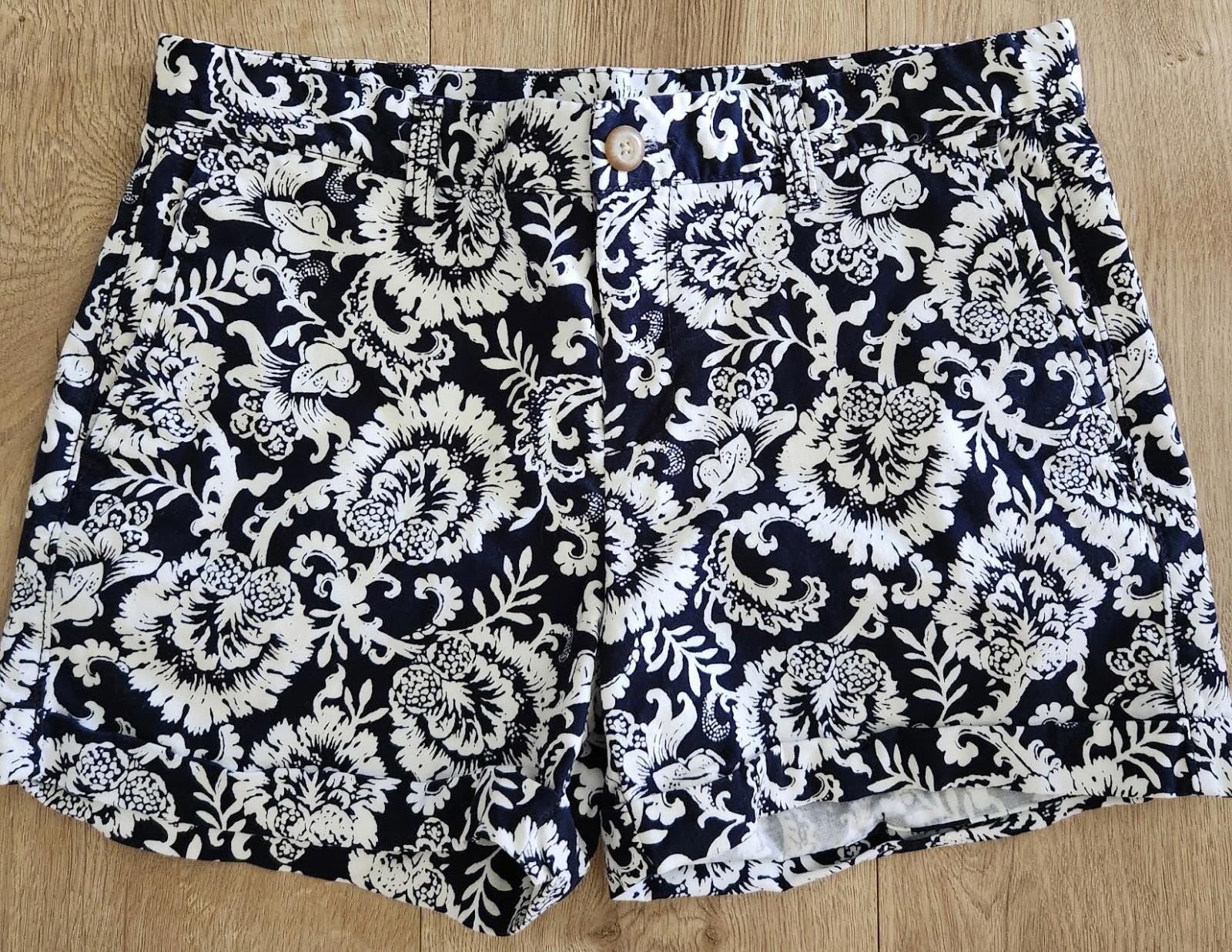 Short Moulant GAP Femme - Taille 36 EU - Kaki - Style Décontracté - Occasion