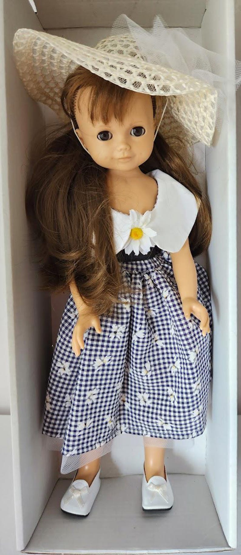 Muñeca GOTZ Puppe Puppenfabrik Alemania, cuerpo de vinilo, 18", cabello castaño y ojos soñolientos, caja imagen 1