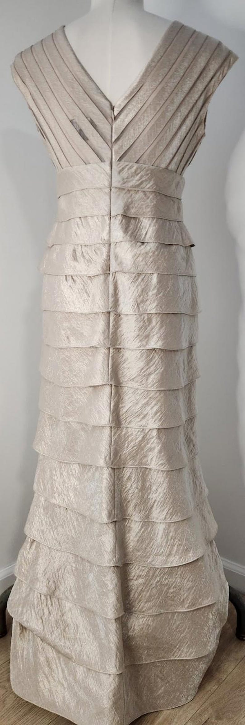 VTG Adrianna Papell Gold Metallic Tiered Ruffle Sleeveless Mermaid Maxi Dress 6 image 6