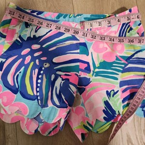 Lilly Pulitzer Buttercup Magnolia Pink Blue Scallop Hem Colorful Shorts Sz 0 image 6