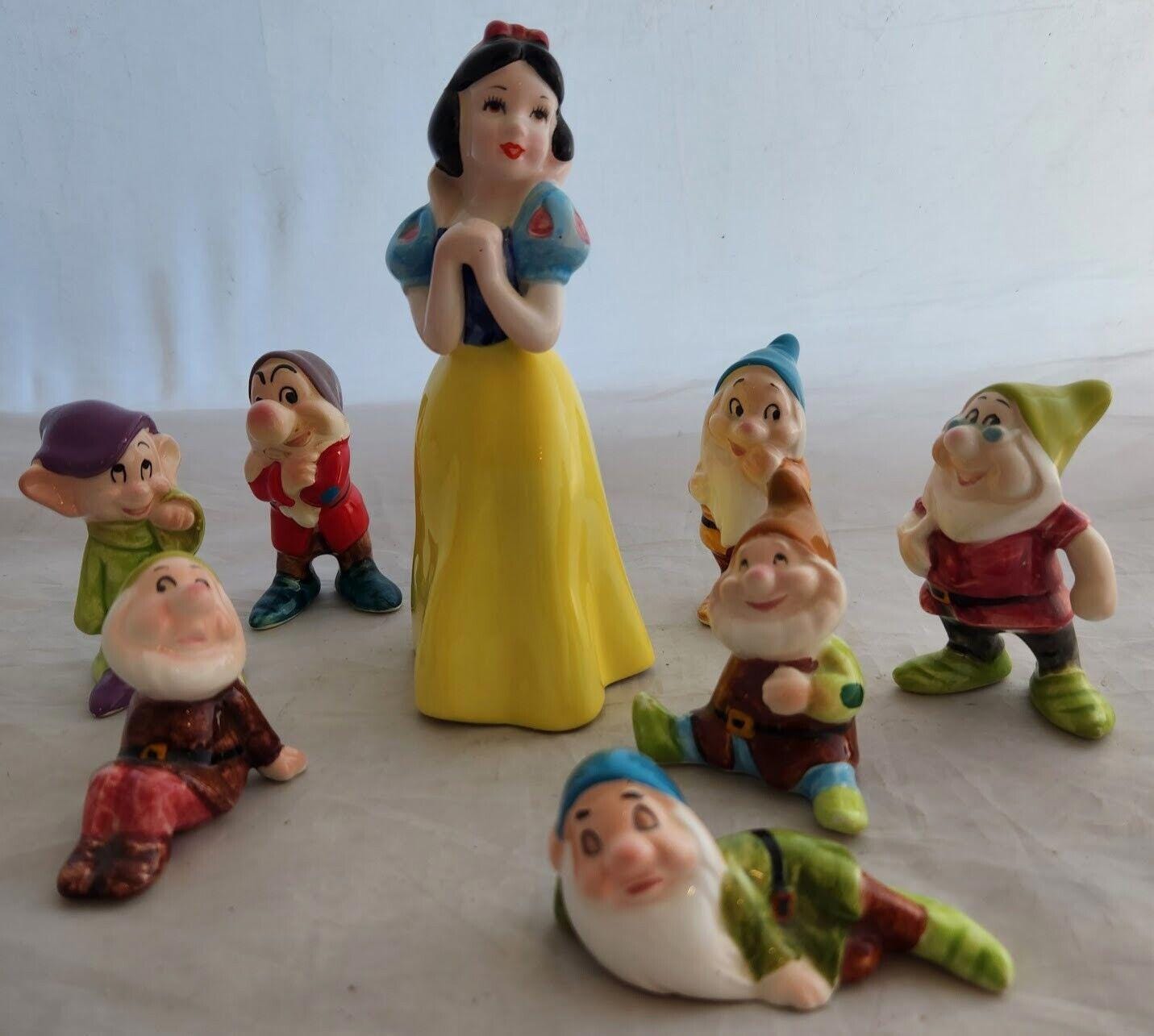Snow white seven dwarfs porcelain figurines - Etsy 日本