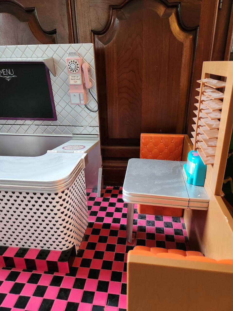 Our Generation Bite to Go Retro Diner Electronic Playset 18 Our Generation Bite to Go Retro Diner Electronic Playset 18