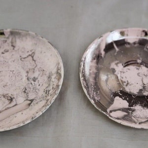 Sascha Brastoff SURF BALLET Pink & Platinum Swirl MCM Set 2 - 6&quot; Teacup Plates