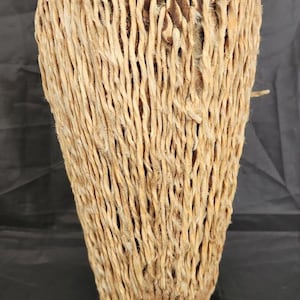 Vintage afrikanische Tribal Primitive Hand Bongo Trommel Tierhaut & Holz Dekor 12 &quot;