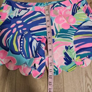 Lilly Pulitzer Buttercup Magnolia Pink Blue Scallop Hem Colorful Shorts Sz 0 image 8