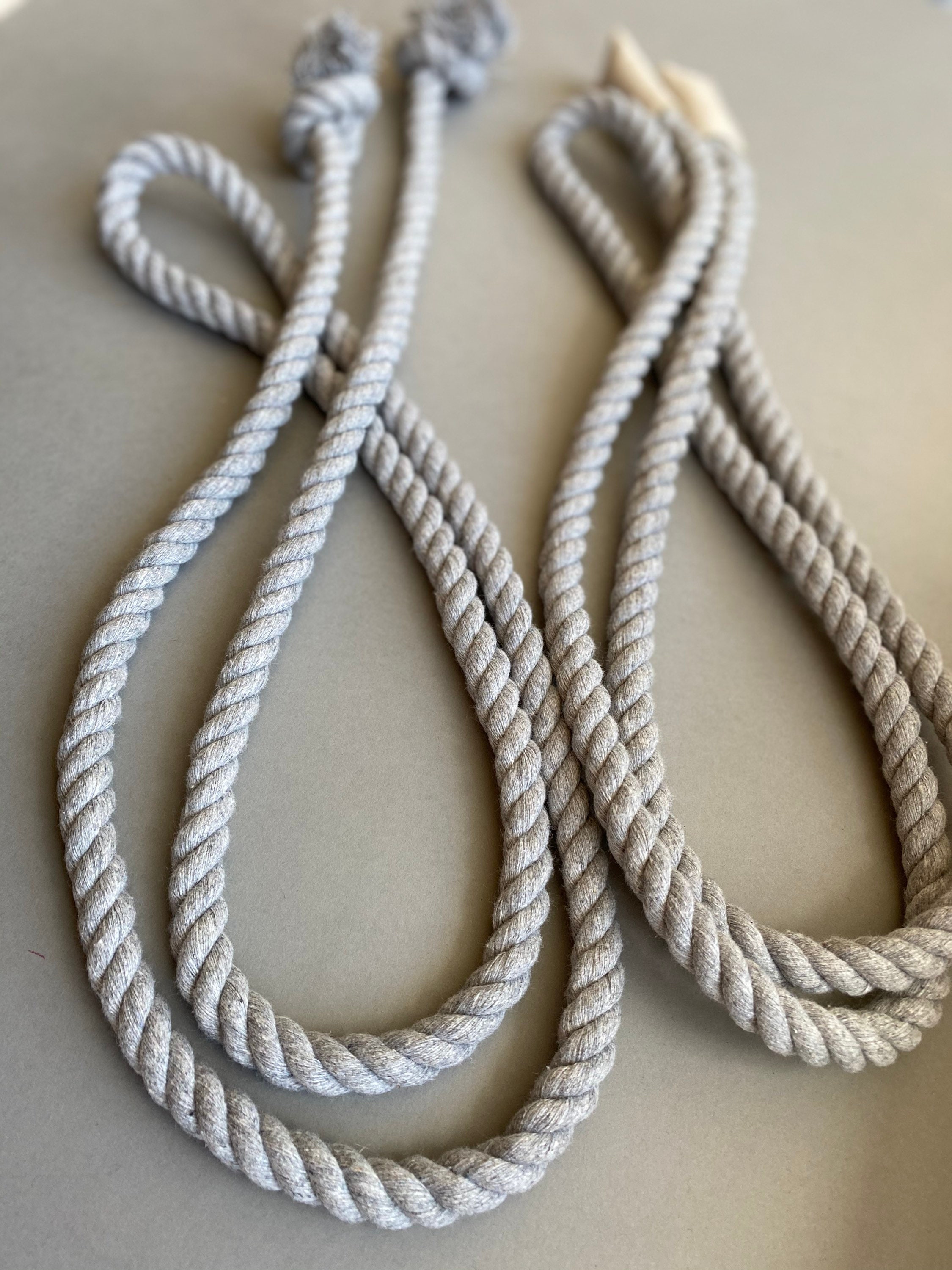 a cord belt that can be wrapped and tied