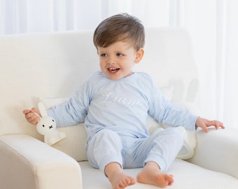 Pigiama per bambini morbido del bambino blu del bambino personalizzato con il nome regalo di maternità regalo di nascita pigiama fatto a mano primo vestito per bambini