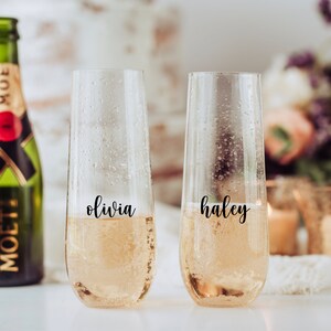 Customizable Bachelorette Party/Bridal Party Champagne Glasses