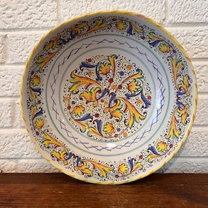 Large Hand Painted Ricco Deruta Style Serving Bowl Made in Italy