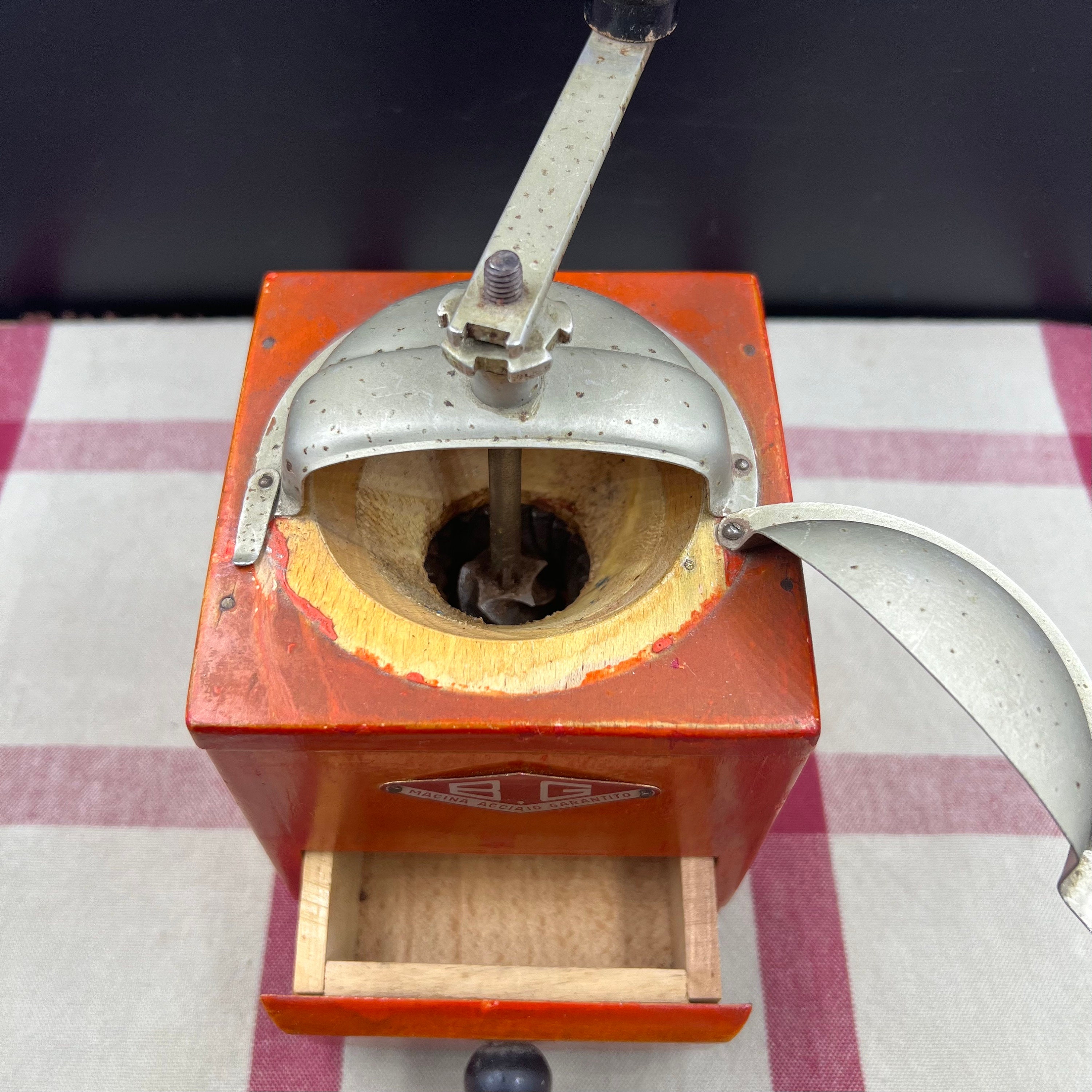 Vintage B.G. Macina Acciaio Garantito Italian Hand Crank Vintage B.G. Macina Acciaio Garantito Italian Hand Crank