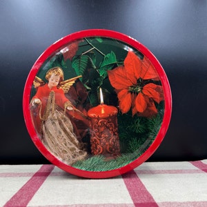 Vintage Traditional Christmas Holiday Cookie, Candy or Cake Tin