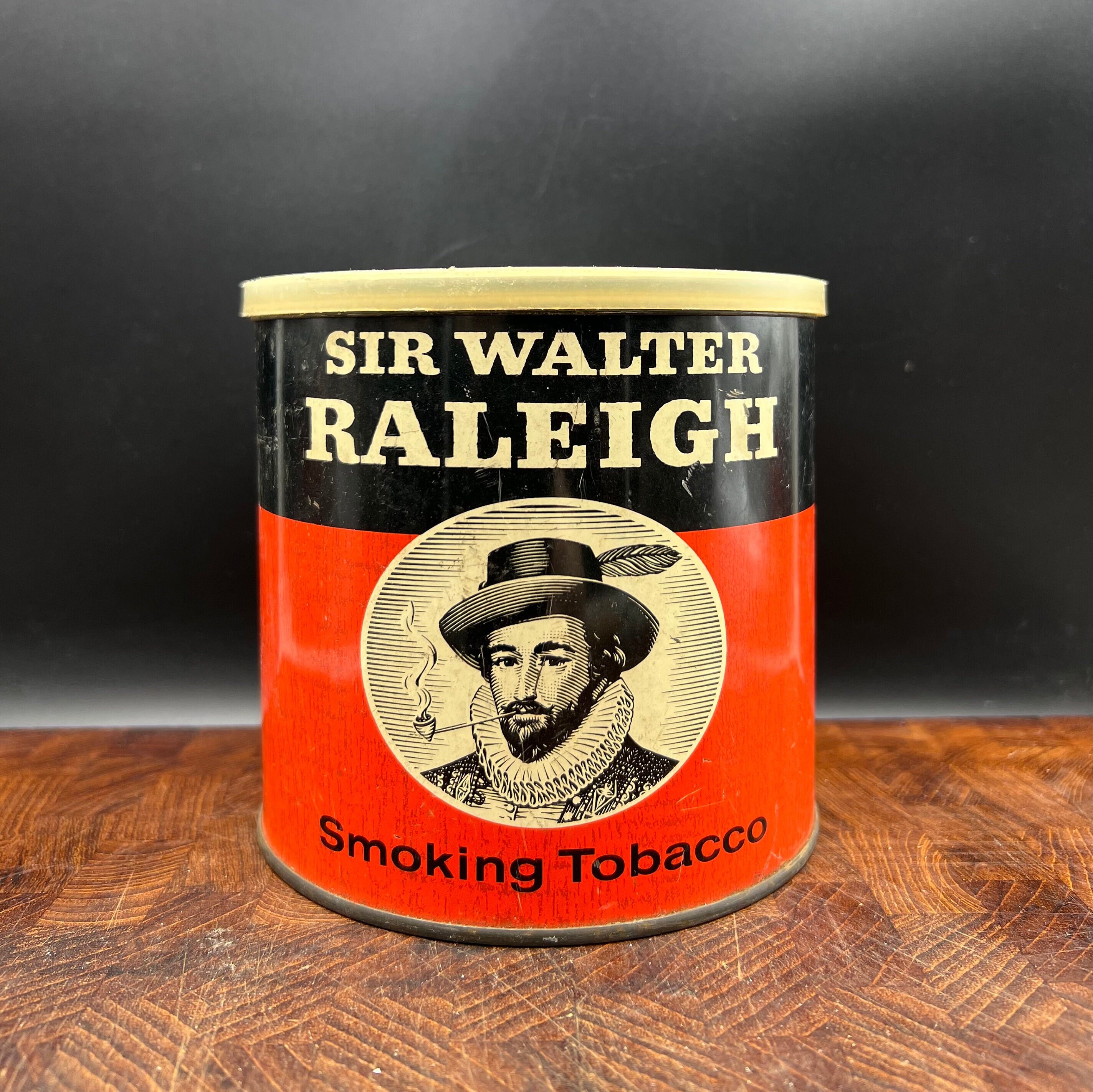 Sir Walter Raleigh Tobacco Tin Mint (DR) Sir Walter Raleigh Tobacco Tin Mint (DR)