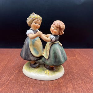 Hummel Figurine 353/0 Spring Dance TMK6