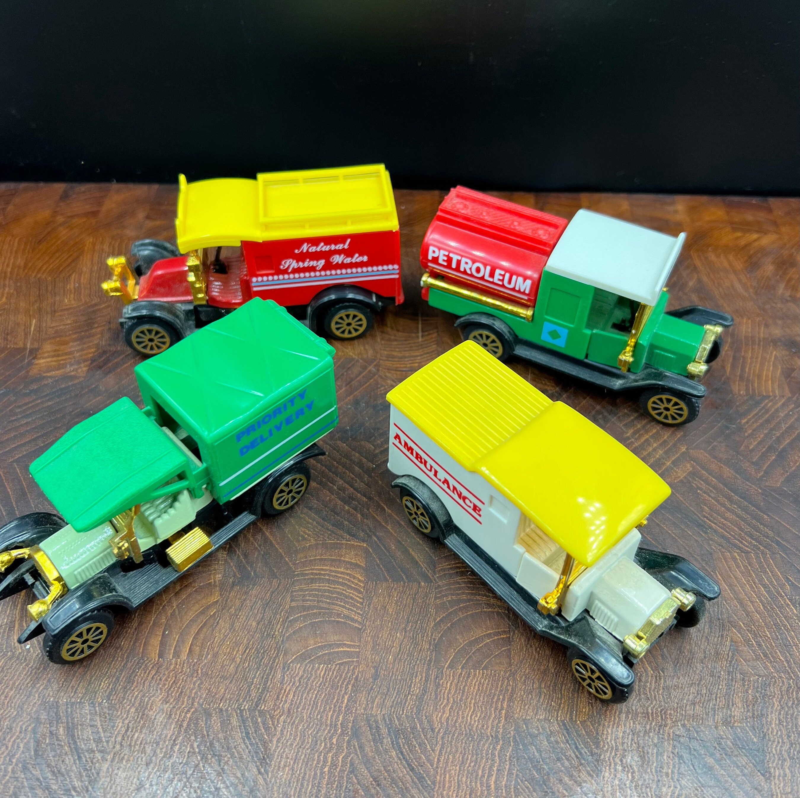 Amazon.co.jp: トミカラマ ヴィンテージ 04b 横山自動車 BAYSIDE