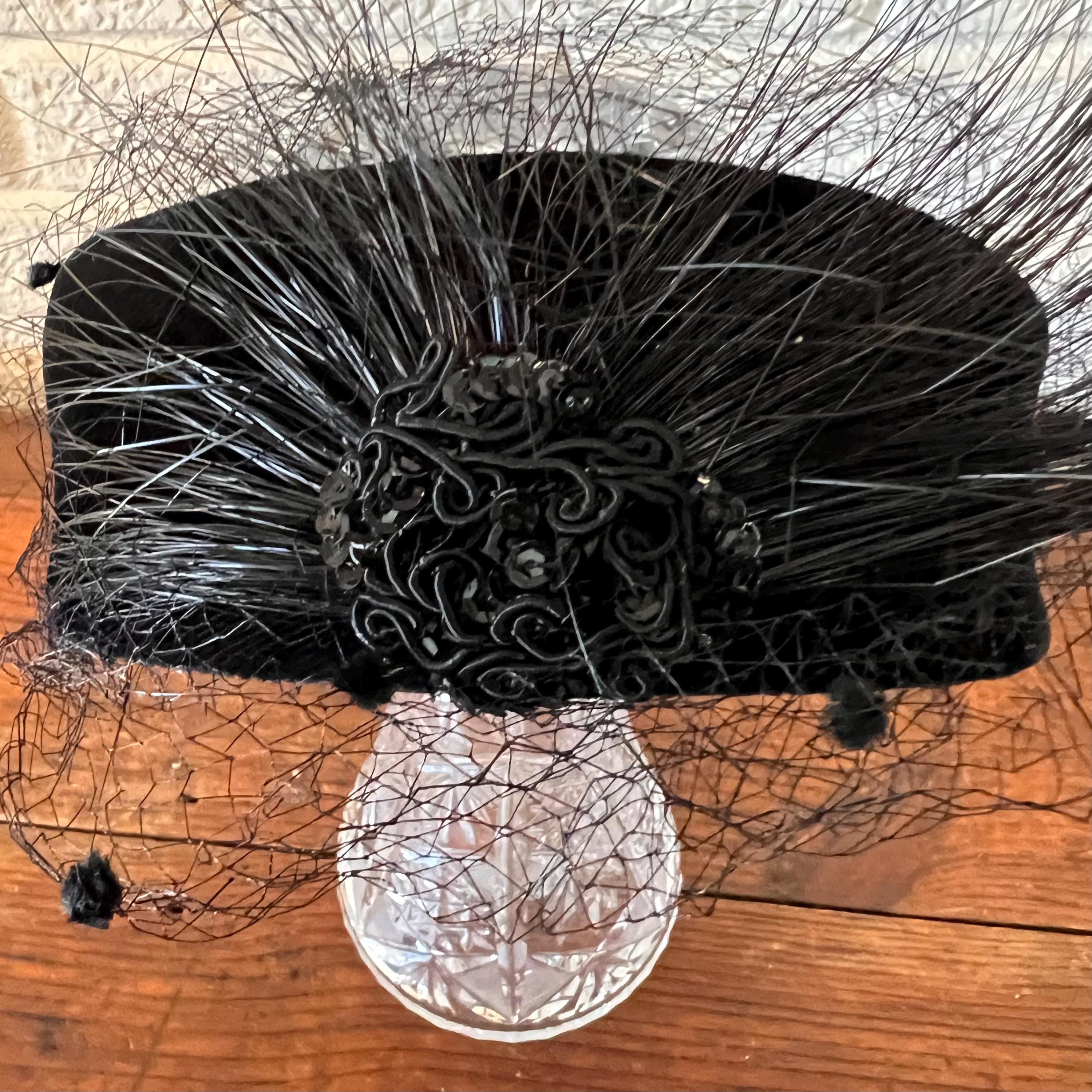 1950s/60s does 1930s Ell-Enn Originals Decorative Feather & Sequined Embellishme Paris Volsch | It main image 2