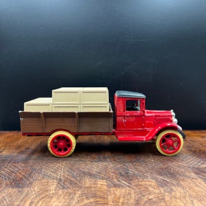 Vintage ERTL 1931 Hawkeye Model Truck Coin Bank