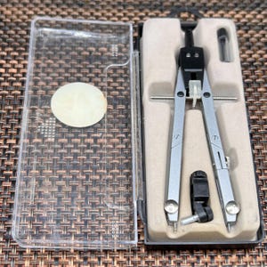 Art Institute Metal Bow Drafting Adjustable Leg Compass