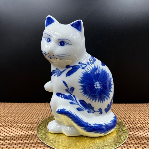 Seymour Mann Classic Vintage Blue and White Porcelain Cat Figure