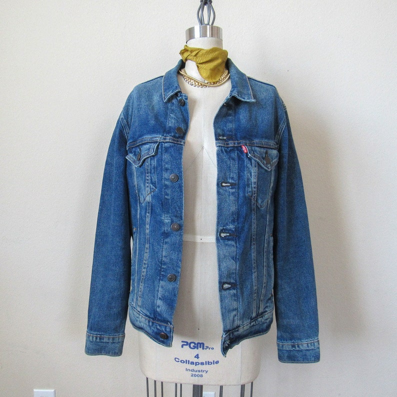 levi's classic jean jacket