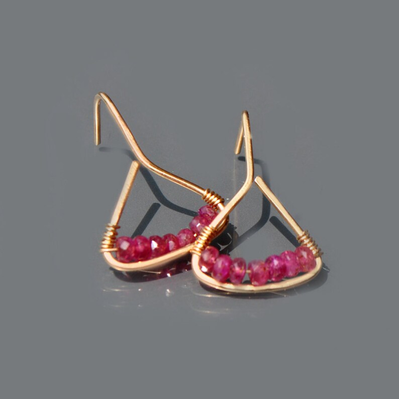 14K Gold Earrings in Natural Pink Sapphire Fine and Precious Stone