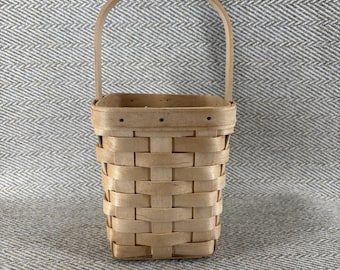 Longaberger 1998  6"  Spoon Basket With Handle