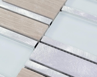 Glassteen en metaalmozaïek: geborsteld aluminium en mat glas