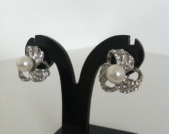 Pearl Crystal Cluster Sparkle Pierced Clip on Earrings Costume Jewellery / Party / Bridesmaid / Wedding / Bridal
