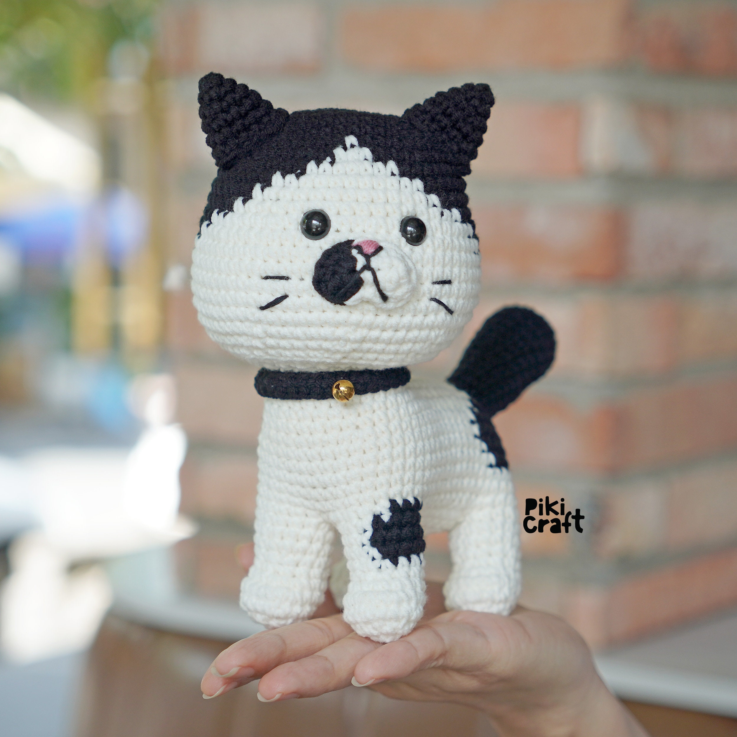 かぎ針編みのブリティッシュショートヘア猫のパターン: あみぐるみ子猫