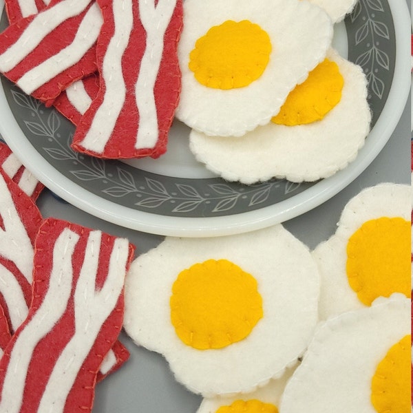 Wool Felt Food - Bacon - Eggs - Sunnyside Up - Play Food - Play Kitchen - Imaginary - Cooking - Small Size - Soft